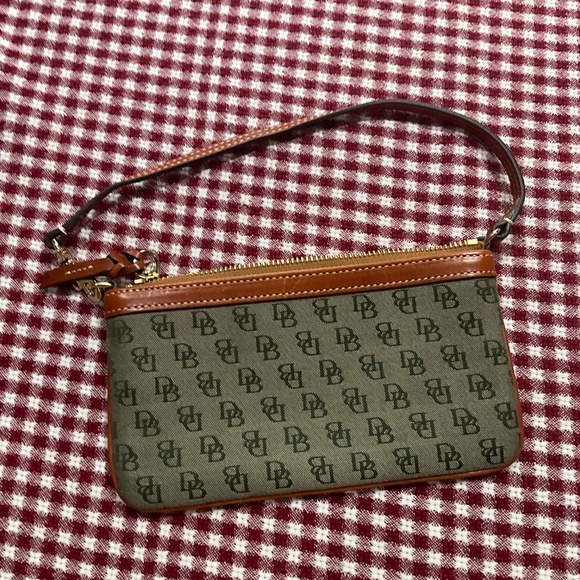 Dooney and Bourne wristlet - Picture 2 of 3